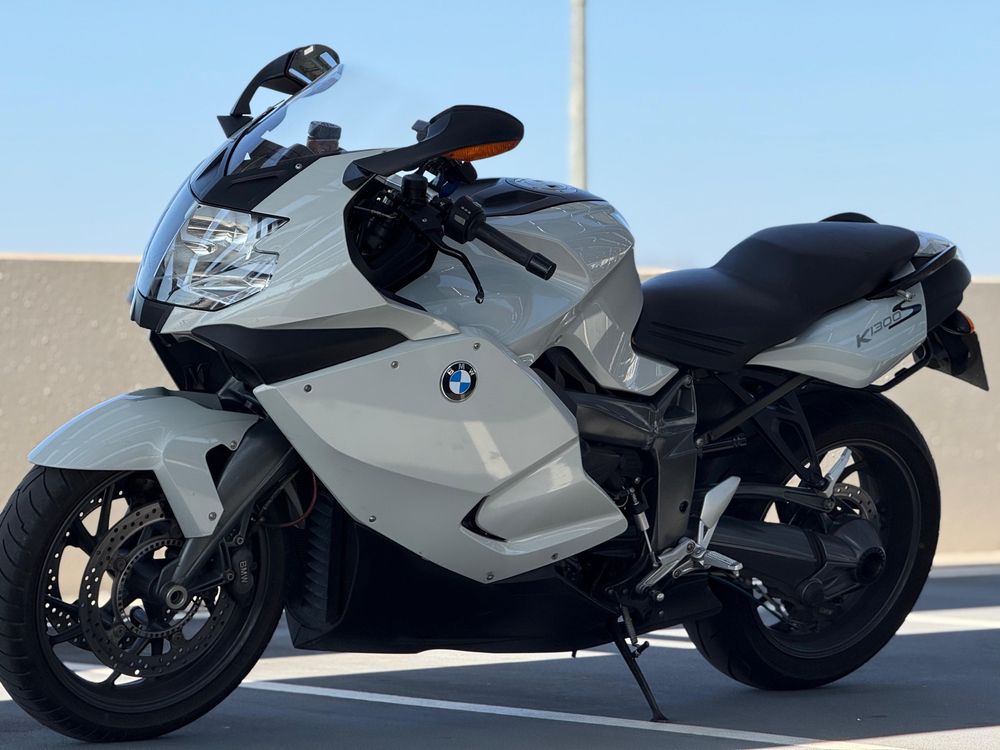 Vende BMW K1300S de 2012 com 50 mil KM