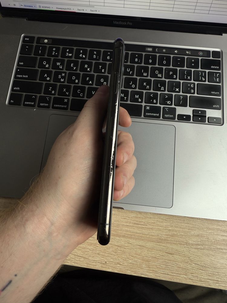 Iphone 11 pro max акб100% у відміному стані