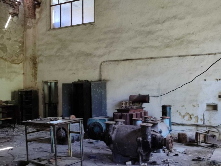 (3) Продам приміщення с.Вендичани Могилів-Подільський р-н 0925