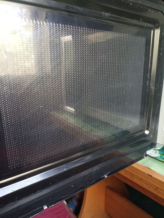 Доставка. Рабочая микроволновка Скарлетт