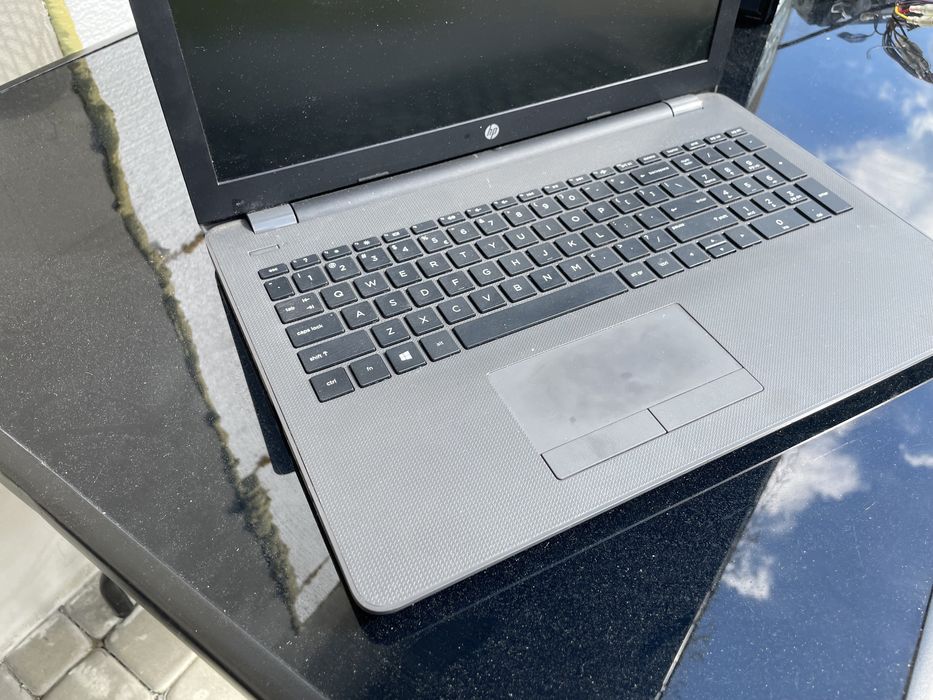 Laptop hp 255 G6