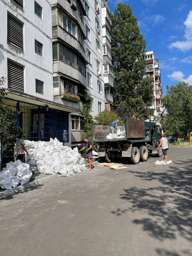 Вывоз строительного мусора | Вивіз сміття, ґрунту, мотлоху, гілок Київ