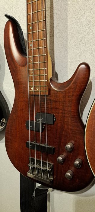 Gitara basowa Cort Viva Active