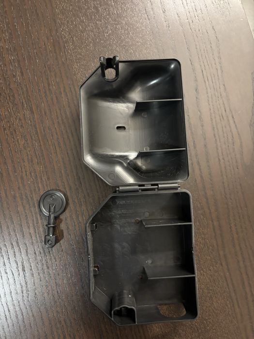 5 x karmnik deratyzacyjny.