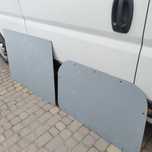 Zabudowa busa Mercedes Sprinter, bok
