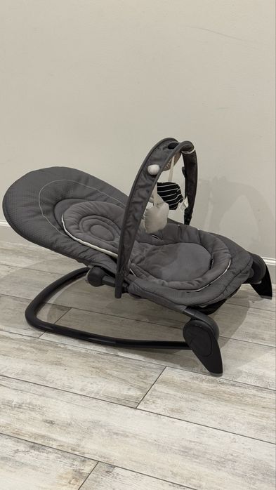 Шезлонг дитячий, крісло качалка Chicco