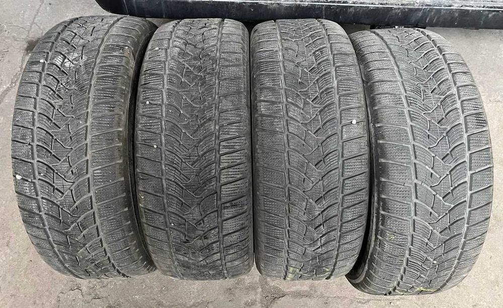 235/55R17 Dunlop WinterSport 5 cztery opony zimowe