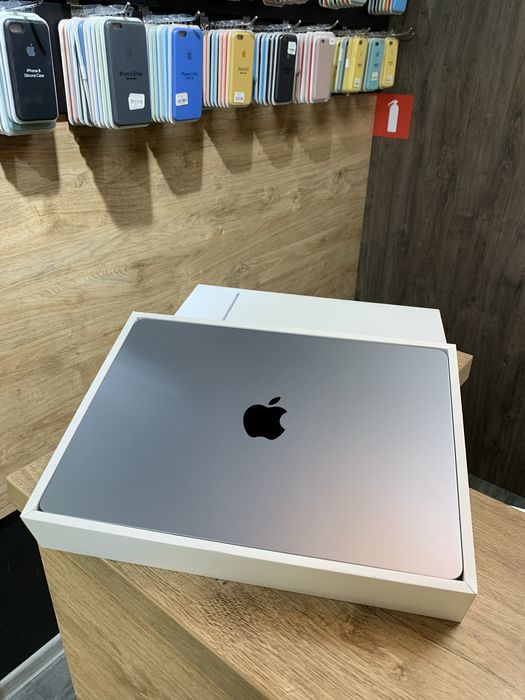Ноутбук MacBook Air 13.6 M2 8/256Gb Space Gray 100% Магазин Гарантія