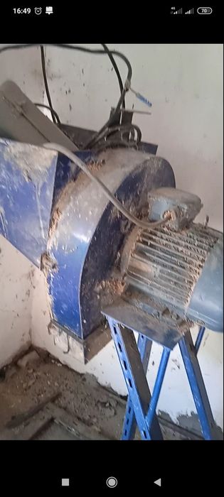 Зерно дробилка ДКУ