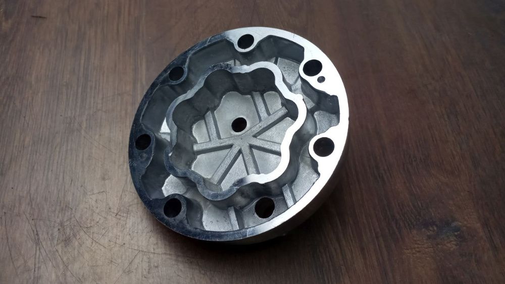 Głowica sprężarki klimatyzacji URSUS POLMOT 8014H 9014H 10014H