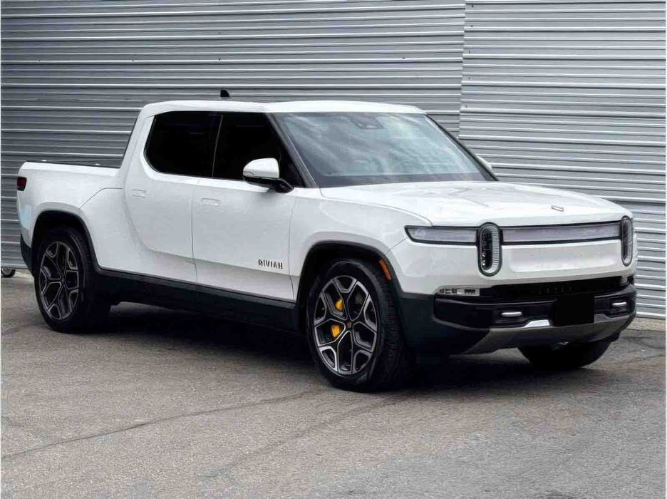 Rivian R1T      2022