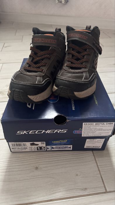 Осінні черевики Skechers 33 розмір