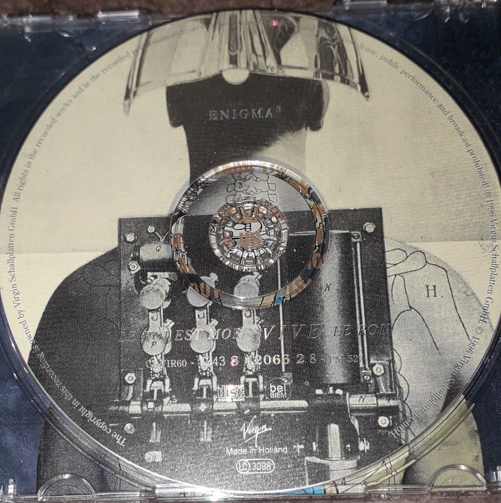 ENIGMA - Le Roi Est Mort, Vive Le Roi! (CD)