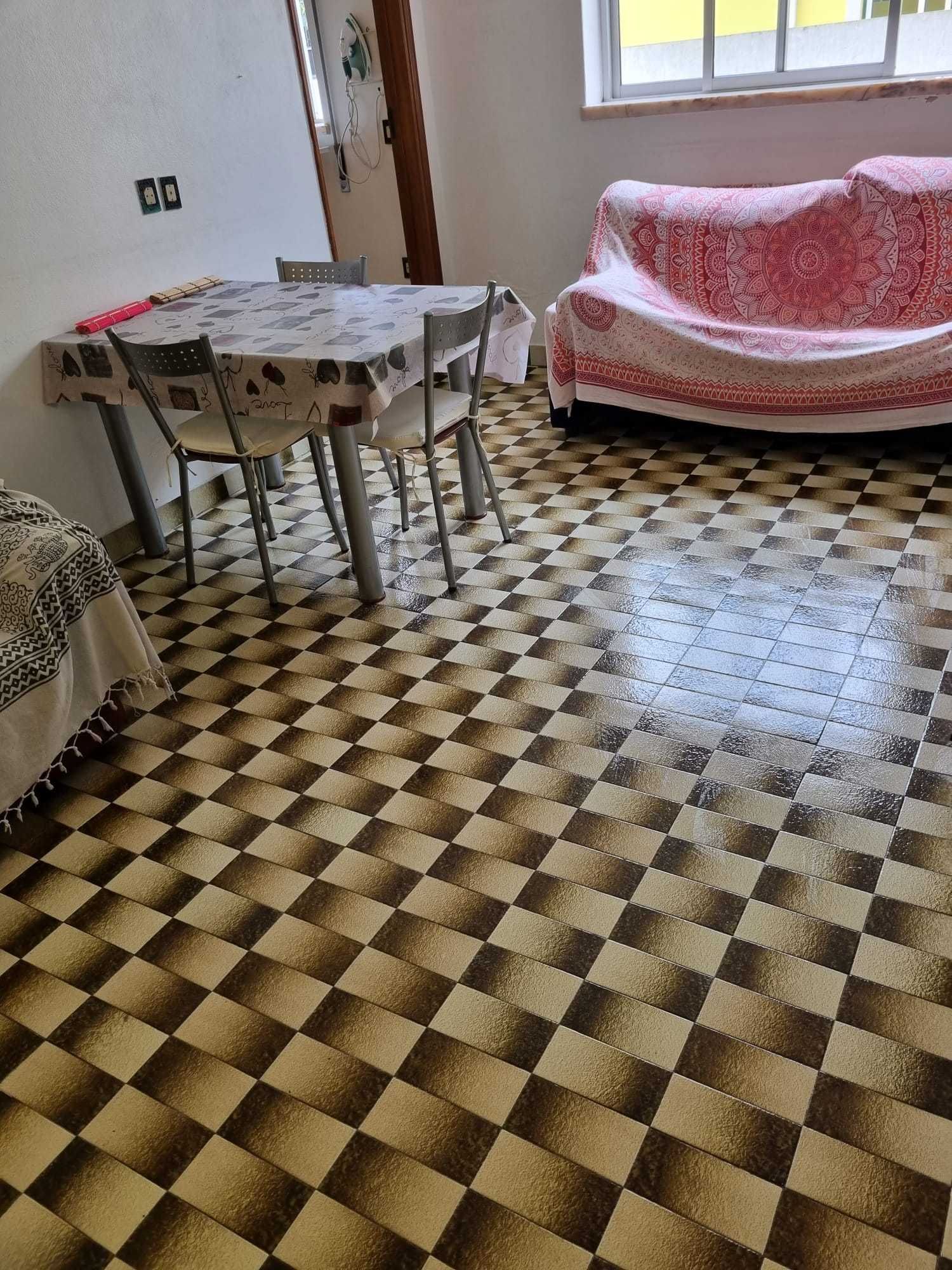 Quarto para alugar em ótima localização