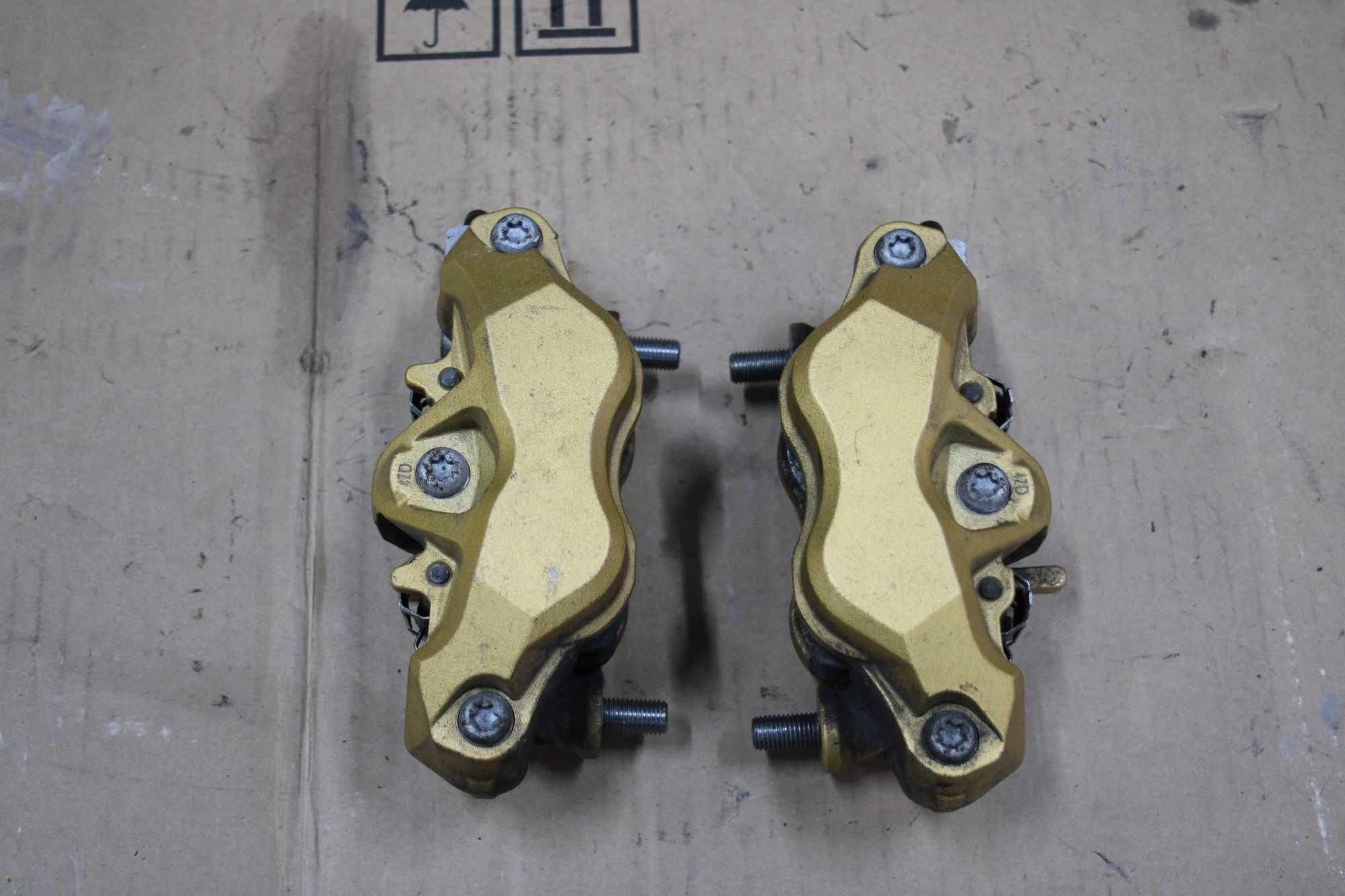 Zacisk Zaciski Hamulcowe Przód Lewy Prawy Kawasaki ZX6R 636, 05-06 Nin