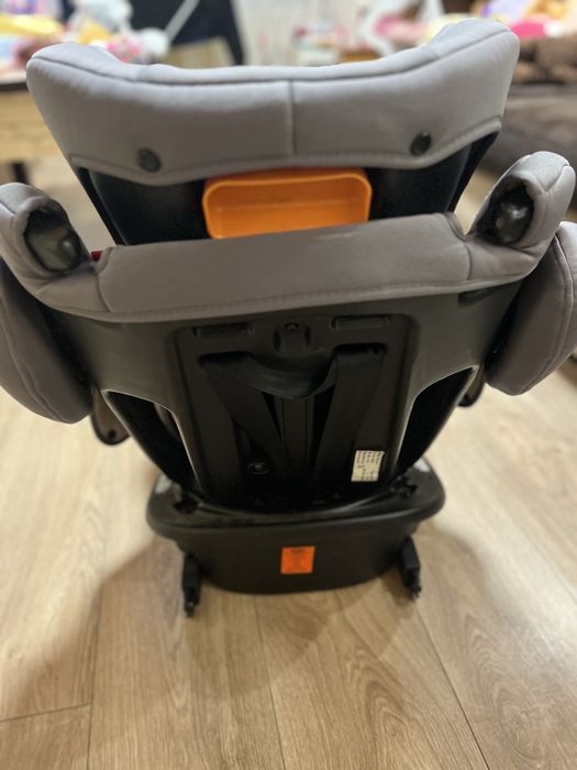 Продам дитяче автокрісло