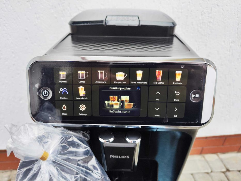 Кавомашина кофемашина Philips Series 5500 Lattego