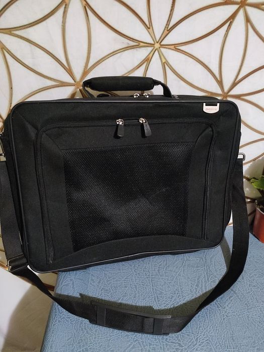 Сумка для ноутбука Dicota