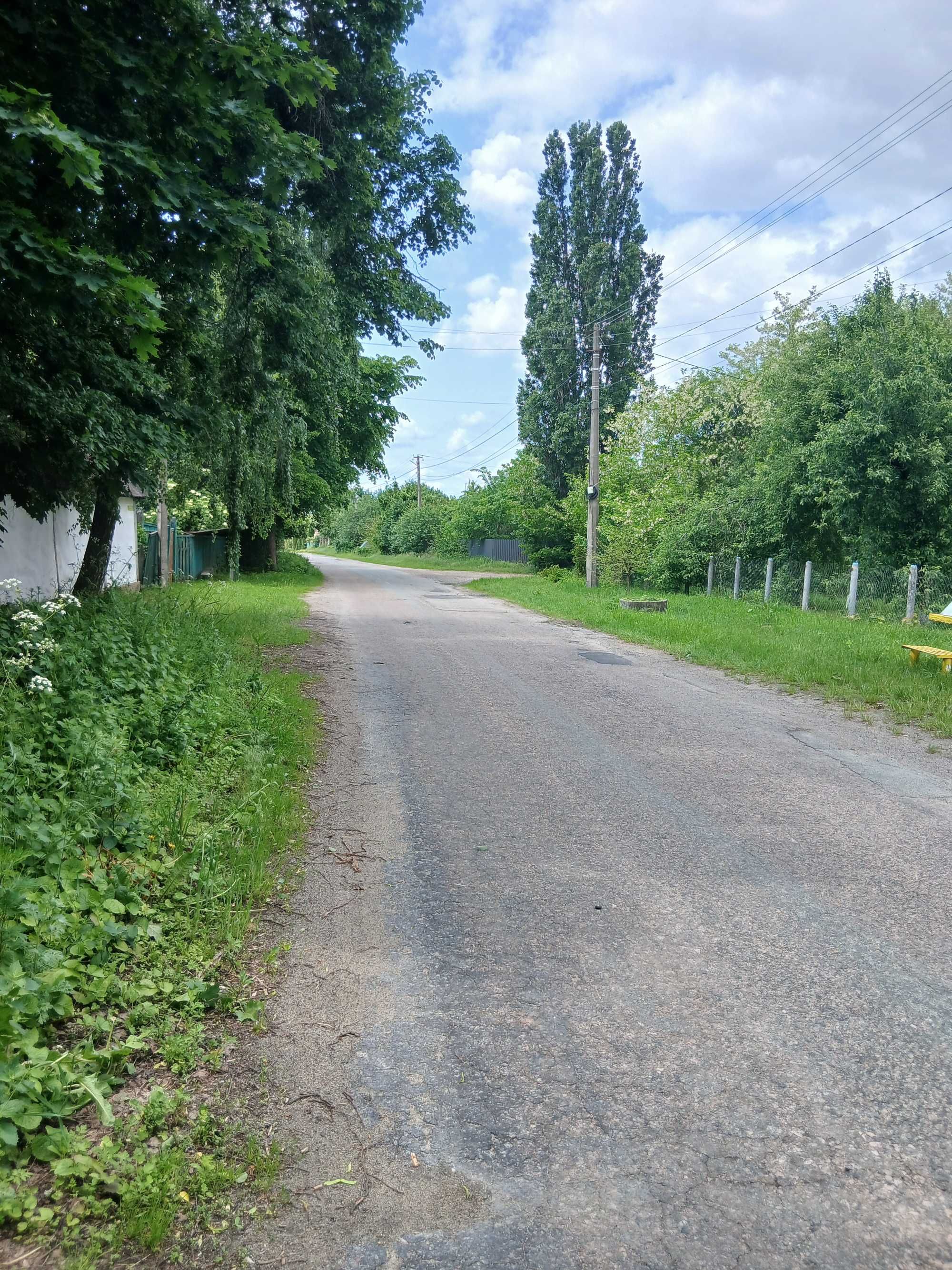 Продається земля Макарівський район село Юрівка вул.Київська 7.