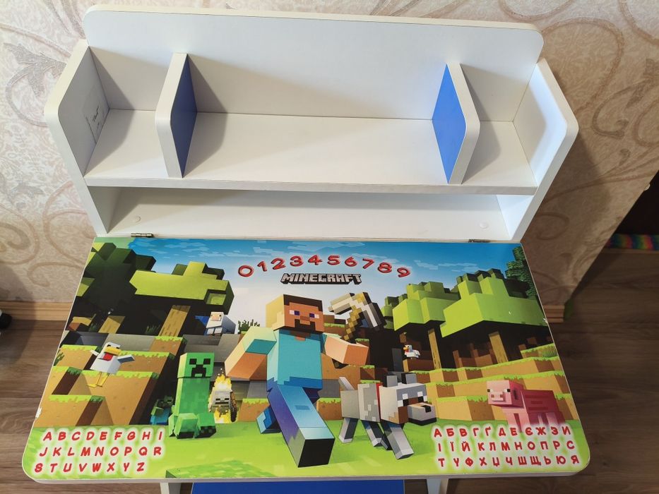 Продам стіл хорошому стані