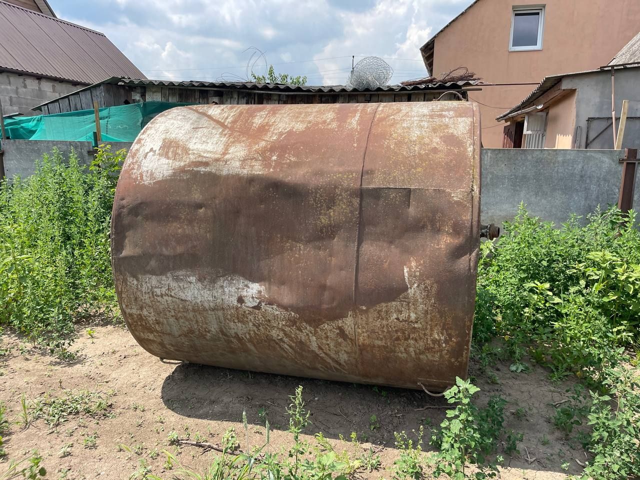 Цистерна, бочка з під палива 5.4 м³
