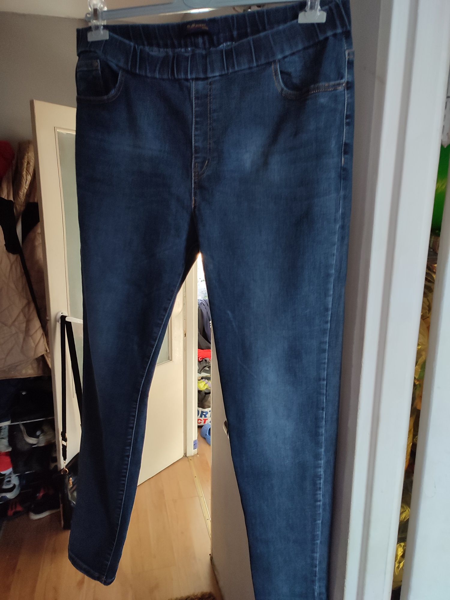 Elastyczne spodnie jeans 48 50
