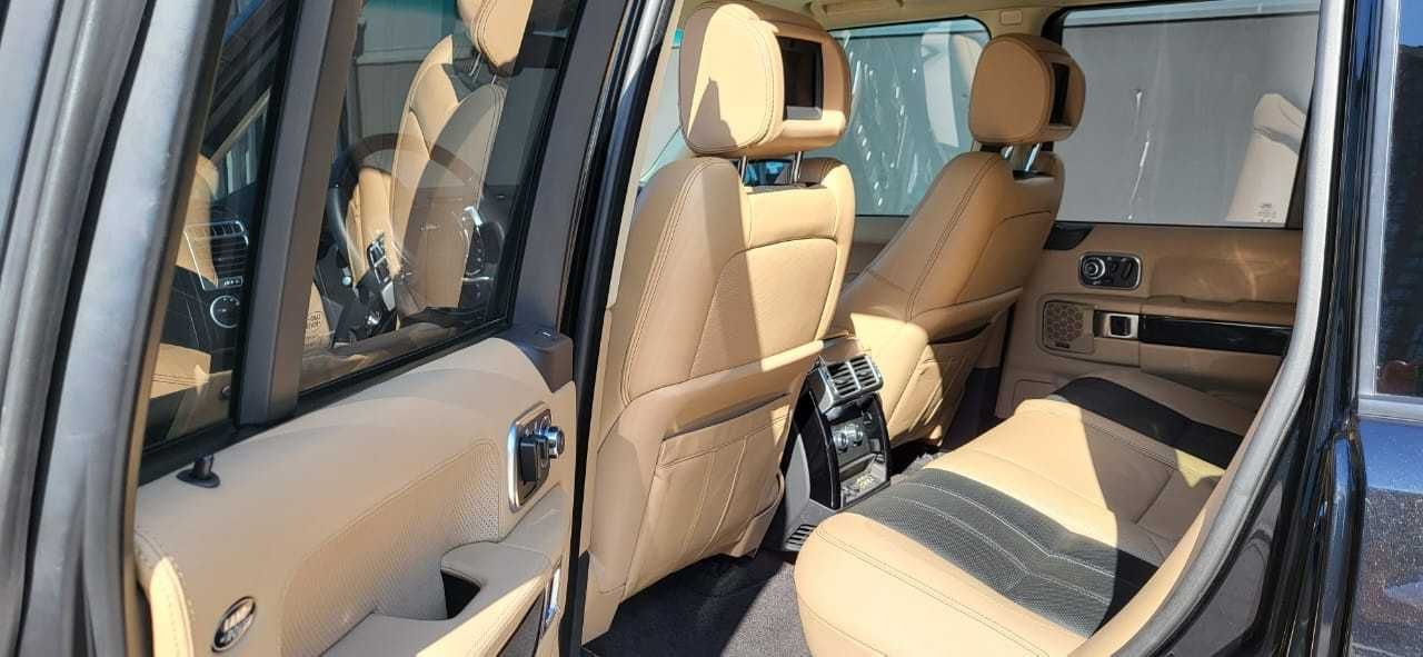 Land Rover Range Rover 2010, джип в идеальном состоянии