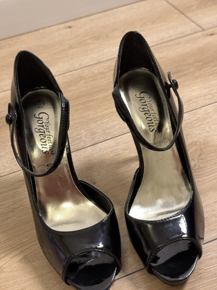 Czarne buty szpilki 37