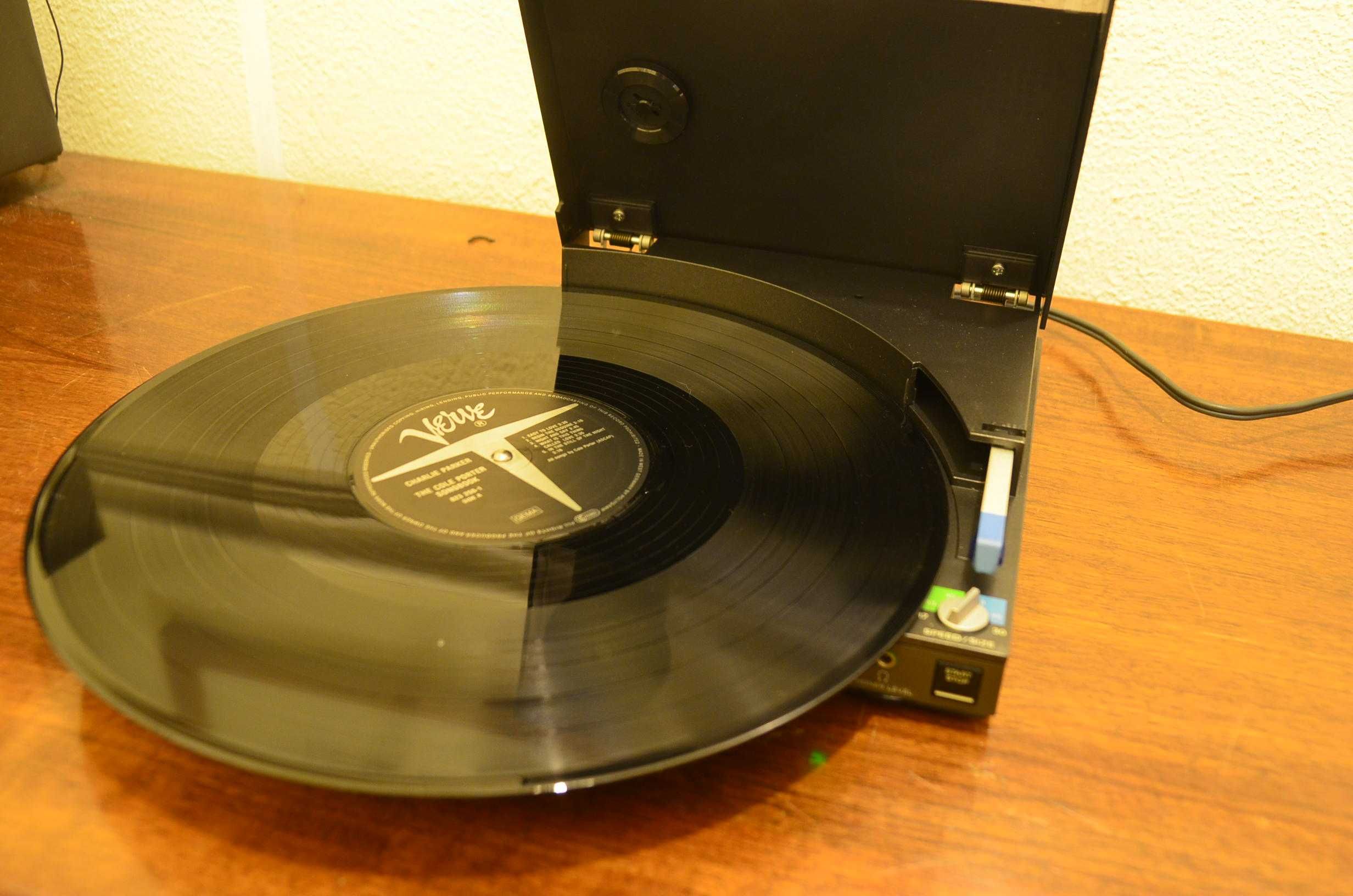 Gira Discos Sony PS- Q7
