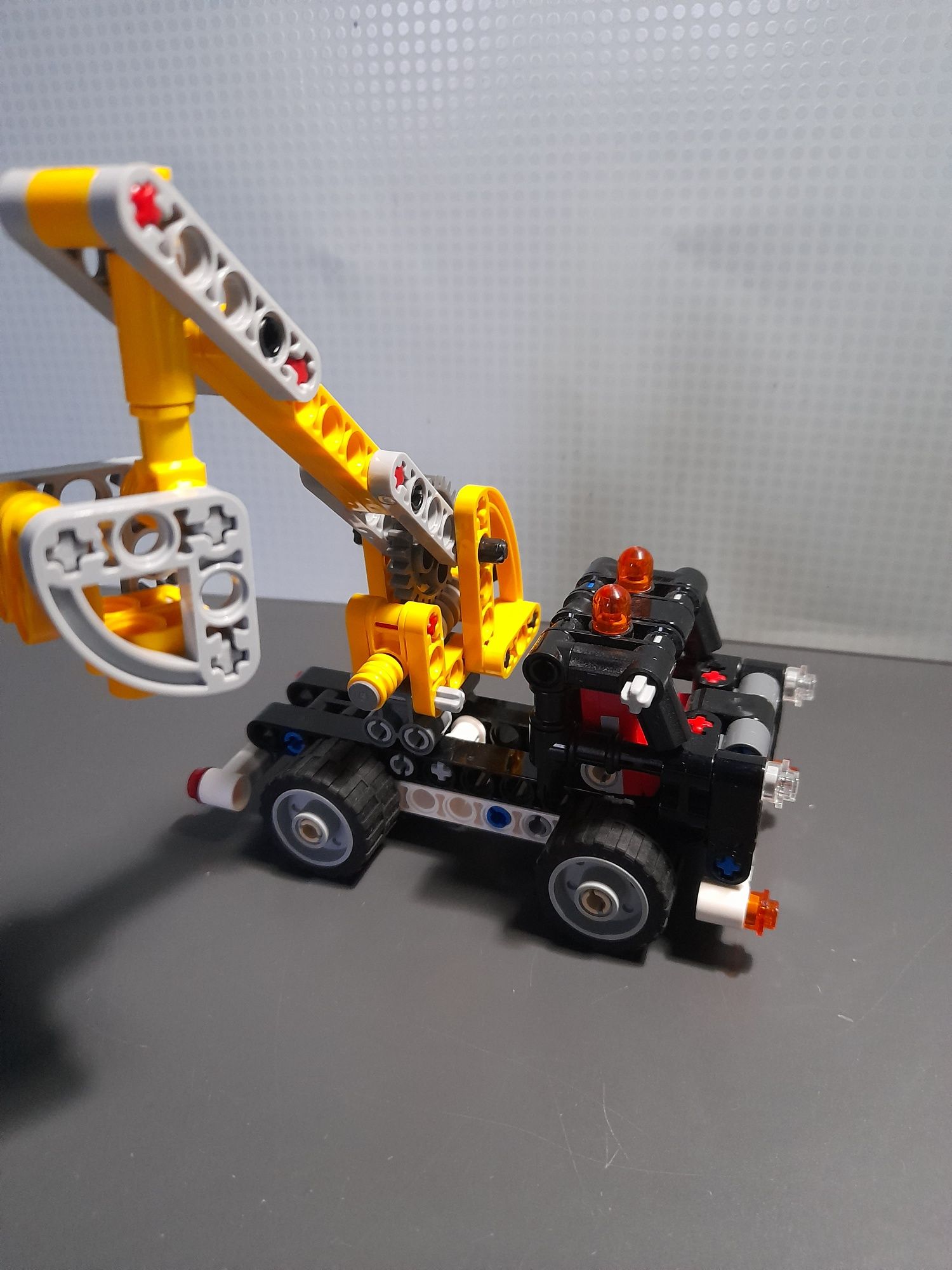 Lego 42031 ciężarówka z wysięgnikiem