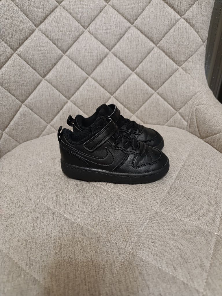 Кроссовки.  Nike