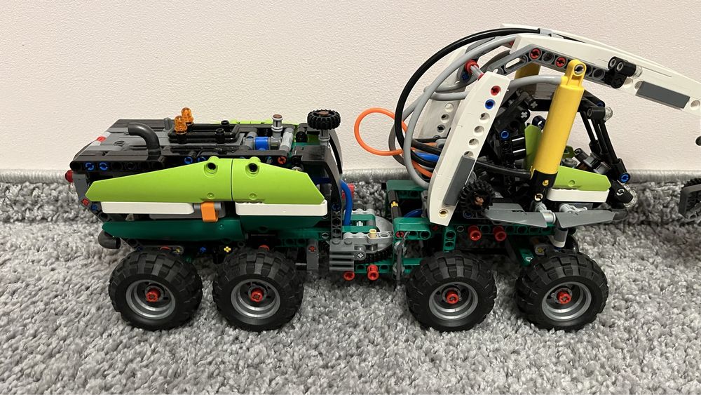 Klocki LEGO Technic Maszyna leśna 42080