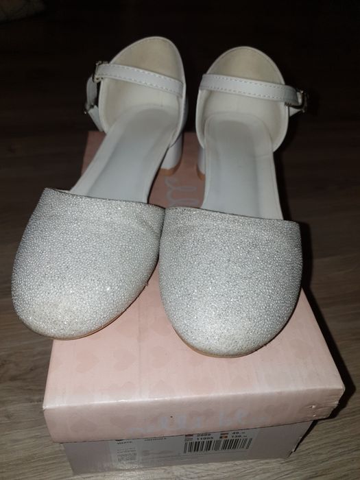 Buty na komunie dla dziewczynki rozm. 34