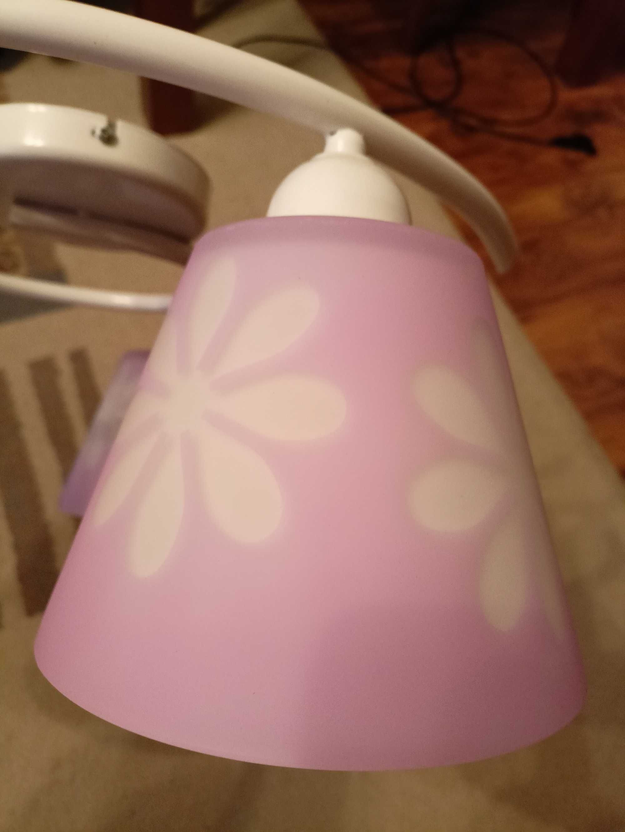 Lampa sufitowa do pokoju dziecka