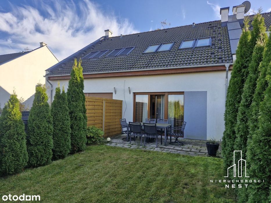 Bliźniak z garażem i ogródkiem