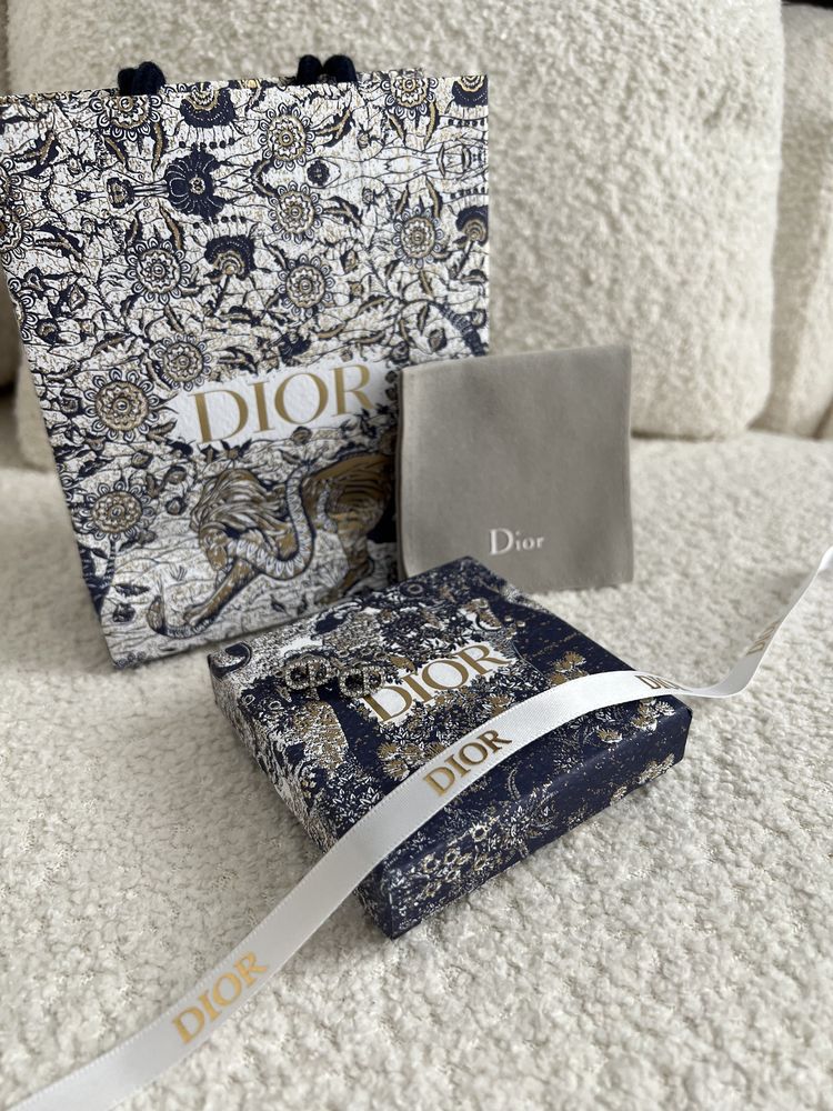 Kolczyki Dior od ręki / Dior earrings