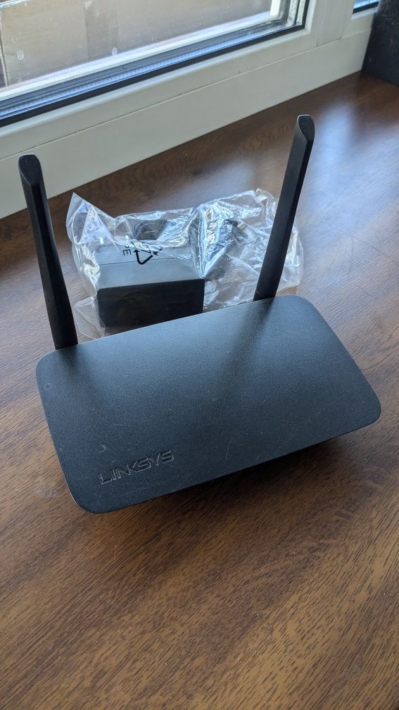 продам роутер linksys