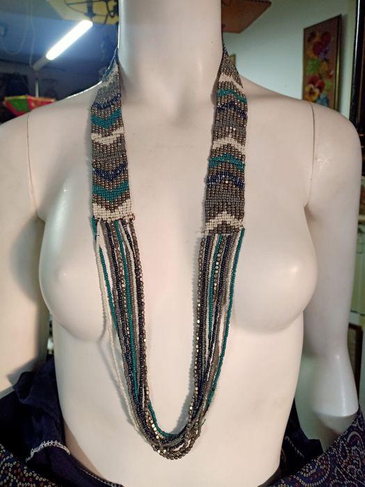 Colar Artesanal em Missangas