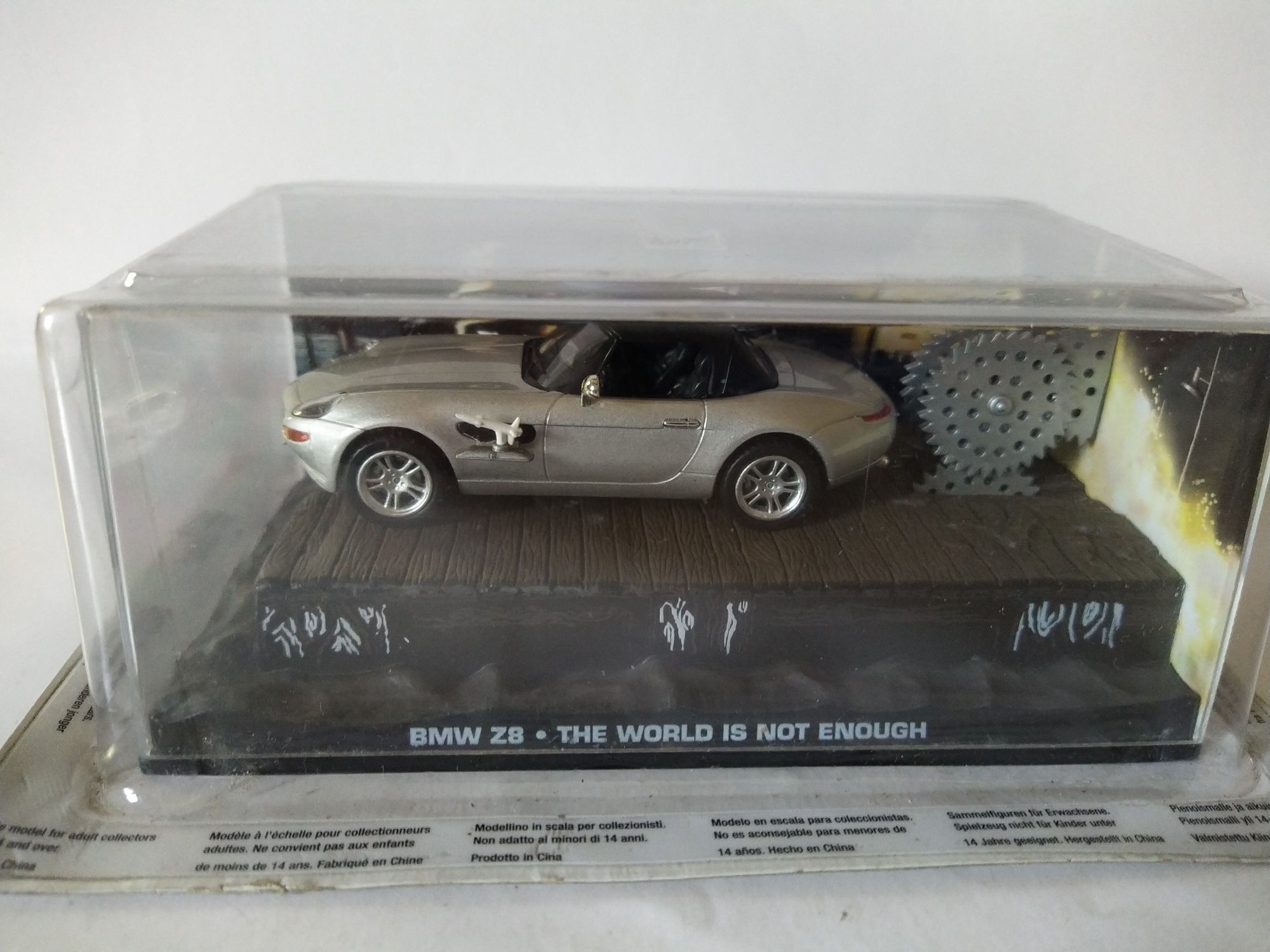 BMW Z8 James Bond collection wersja bez figurki Skala 1:43