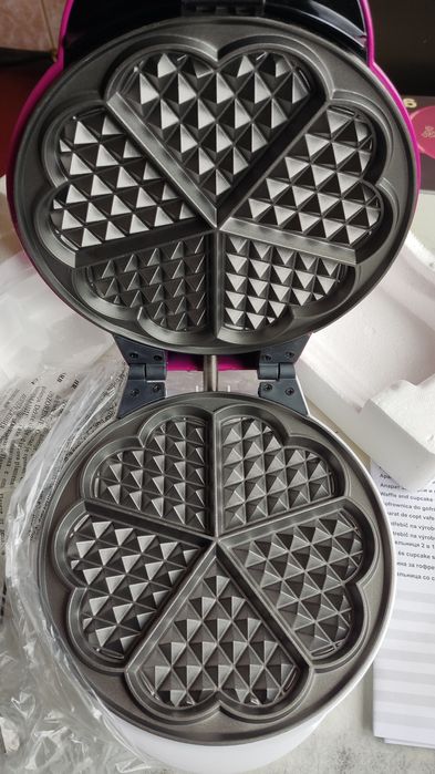 Вафельниця ( 2 в 1 ) GORENJE WCM702 PW