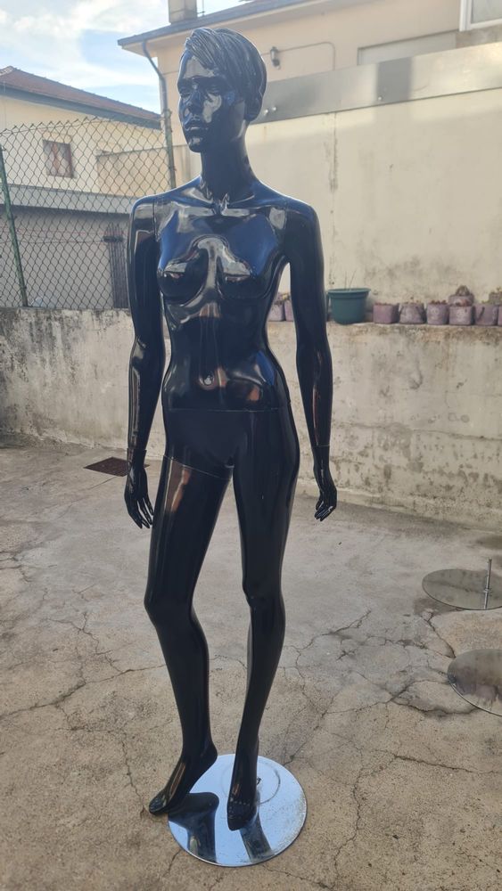 Manequins.