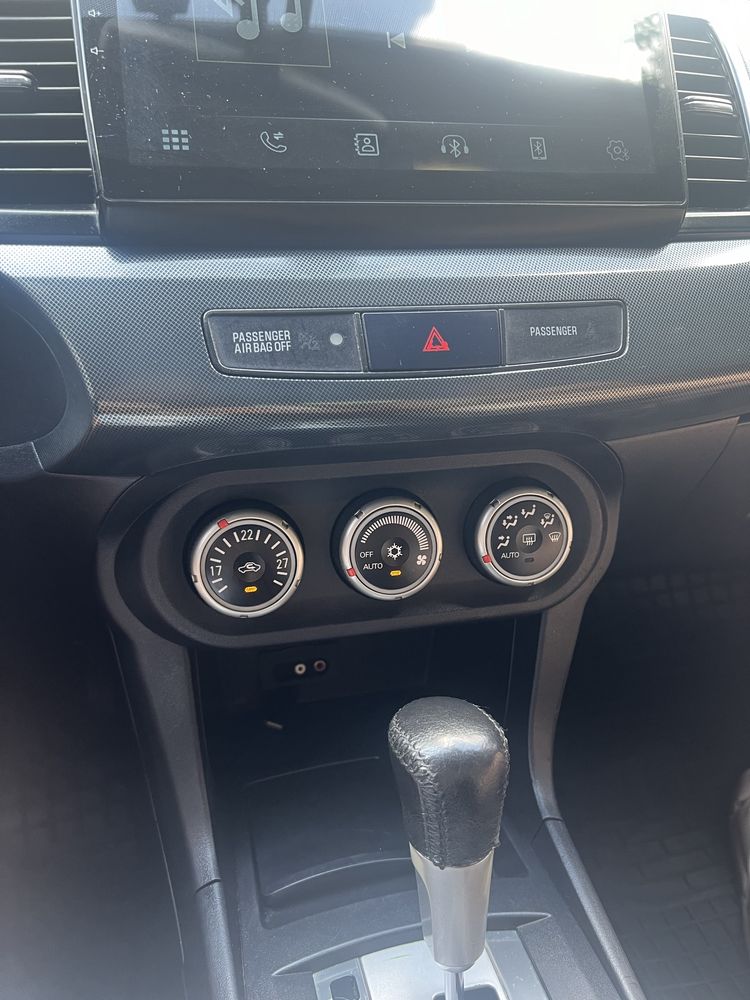 Mitsubishi lancer X 10
