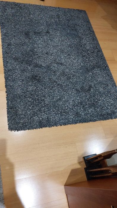 2 carpetes pretas