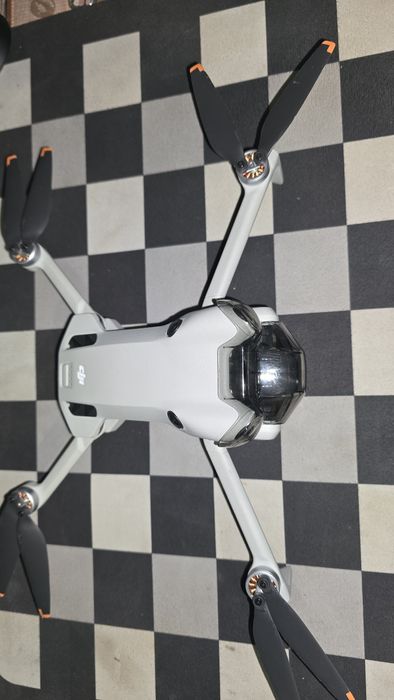 Квадрокоптер DJI mini 4 pro
