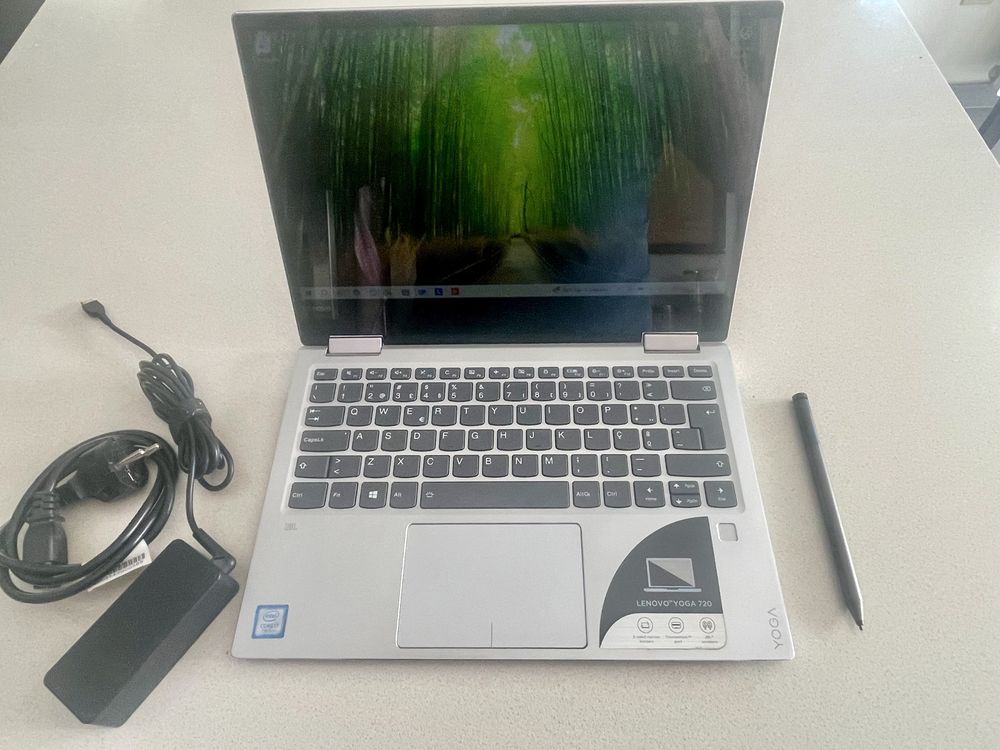 Lenovo YOGA 720