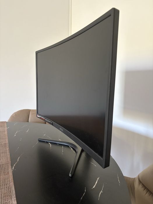 Monitor Gaming Curvo MSI Optix G241VC