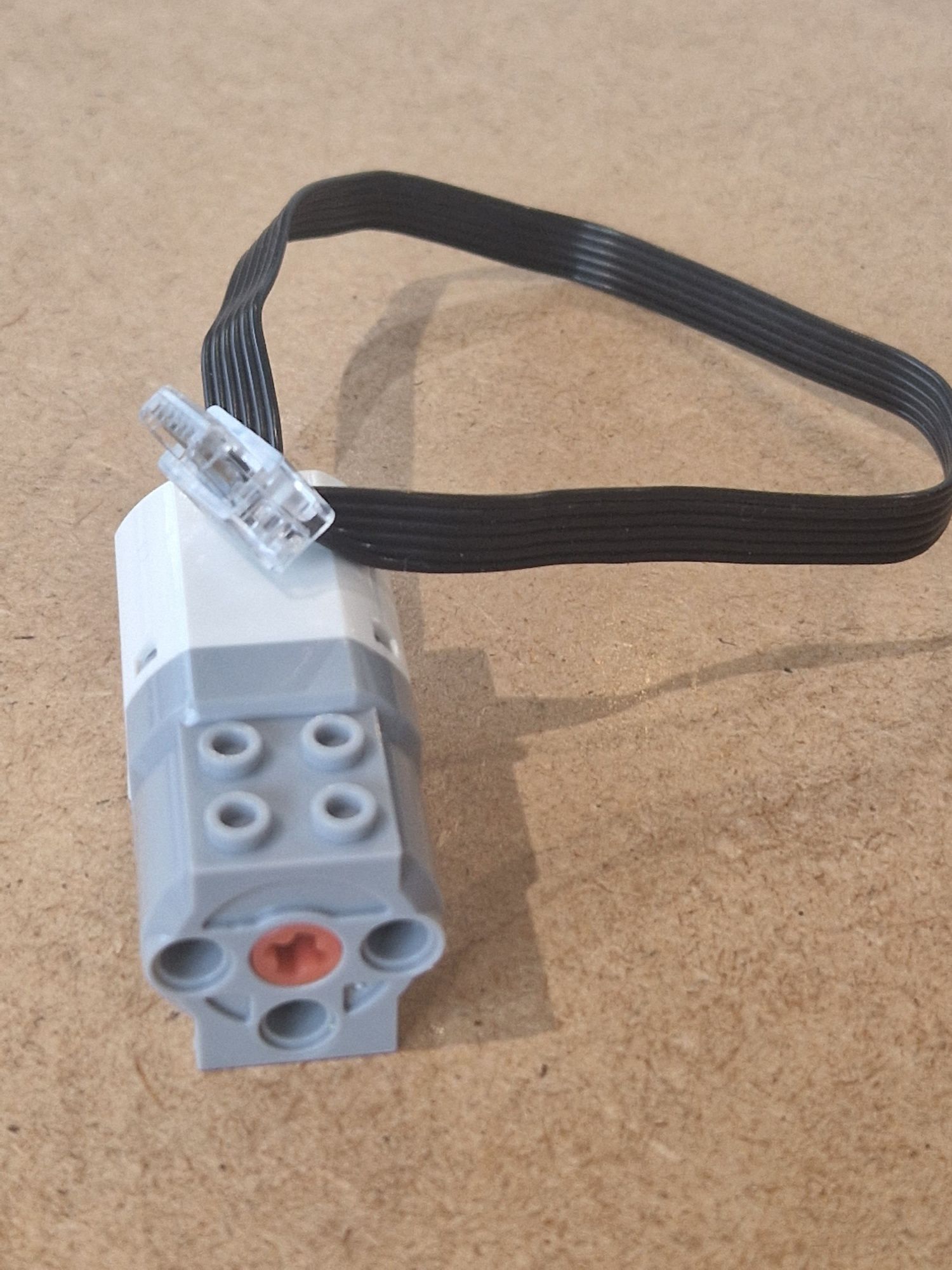 Silnik Motor średni liniowy. Wedo 2.0. Zamiennik klocki Lego Technic P