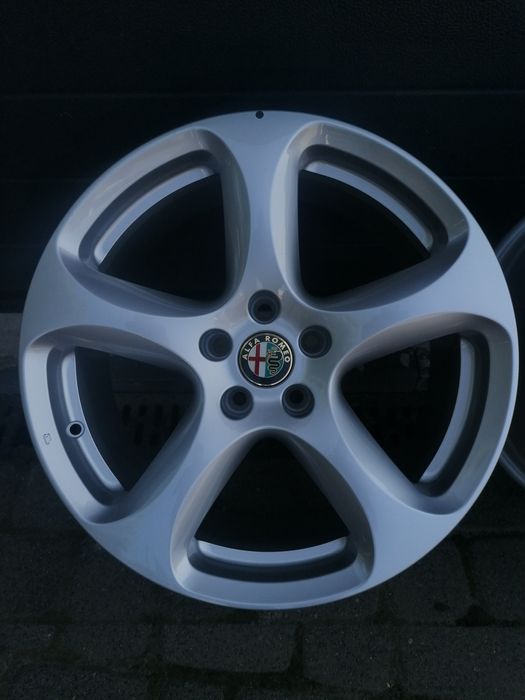 Felgi aluminiowe 5x110 Alfa Romeo R18 Nowe