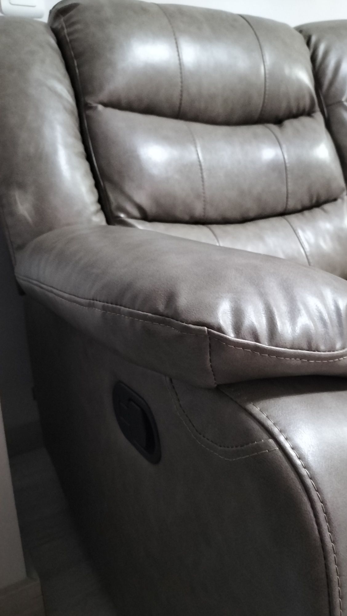 OPORTUNIDADE  SOFA RELAX  3 lugaresI