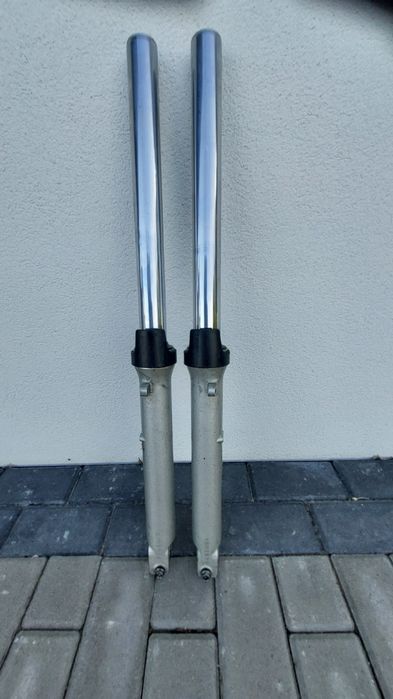 Amortyzator  przedni vfr 750 rc36